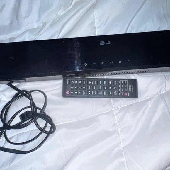 LG 2.0 Channel Sound Bar Speaker 160W Model NB2420A W/REMOTE - Picture 7 of 9